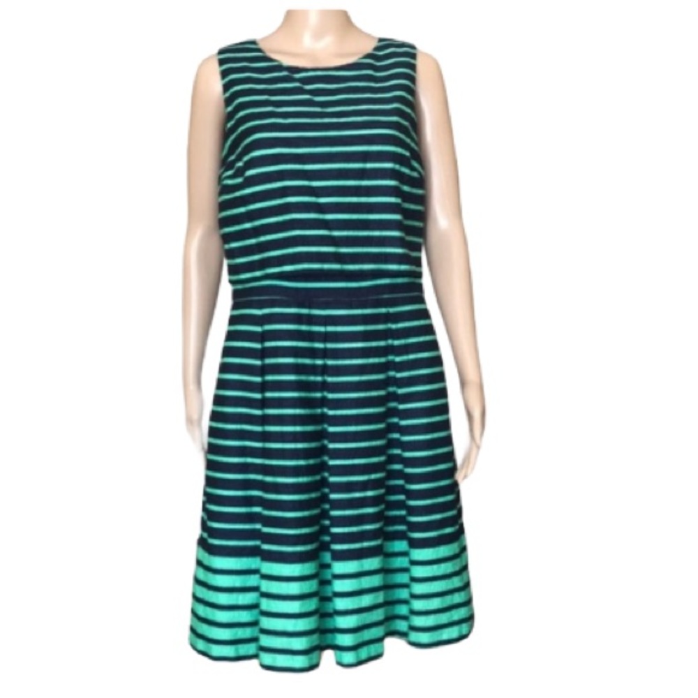 Taylor green blue stripe tired dress with pockets